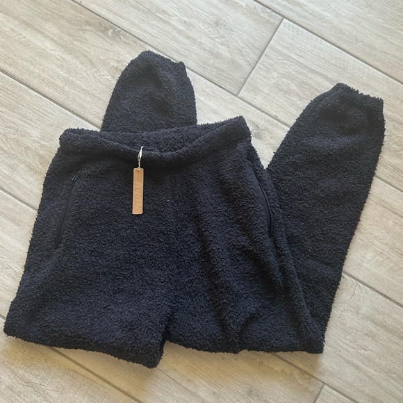 *SOLD* NWT SKIMS Cozy Knit Unisex Jogger - Picture 6 of 9